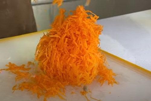 Кальмары фаршированные сыром и чесноком в духовке. Фаршированные кальмары, запеченные в духовке — самые вкусные рецепты