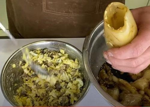 Кальмары фаршированные сыром и чесноком в духовке. Фаршированные кальмары, запеченные в духовке — самые вкусные рецепты