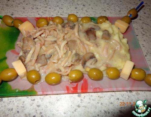 Тушеные кальмары с грибами. Кальмары в сливочном соусе с грибами
