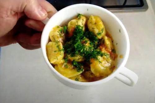 Как жарить пельмени на сковороде. Пельмени жареные на сковороде — пошаговые рецепты. Как приготовить вкусно?