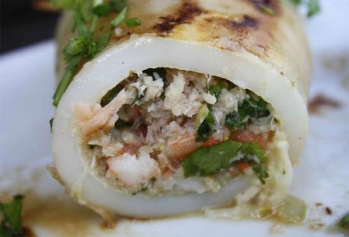 Запеченные кальмары. Фаршированный кальмар в духовке – 8 простых и вкусных рецептов