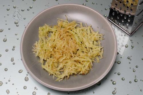 Фаршированный кальмар с рисом. Как приготовить кальмары, фаршированные рисом и яйцом — рецепт фаршированных кальмаров в духовке с пошаговыми фото