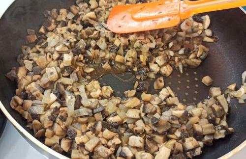 Фаршированные кальмары с рисом и сыром. Фаршированные кальмары с грибами и рисом: вкусный рецепт с сыром