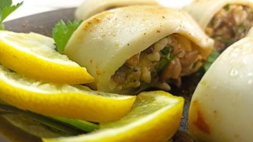 Фаршированные кальмары с рисом и сыром. Фаршированные кальмары с грибами и рисом: вкусный рецепт с сыром