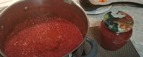 Что такое Аджика из свеклы на зиму. Аджика из свеклы на зиму — 5 рецептов пальчики оближешь