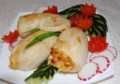 Фаршированные кальмары с сыром в духовке. Фаршированные кальмары — рецепты приготовления в духовке, на сковороде