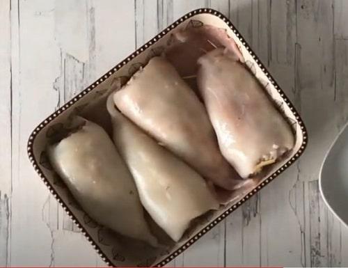 Фаршированные кальмары с сыром в духовке. Фаршированные кальмары — рецепты приготовления в духовке, на сковороде