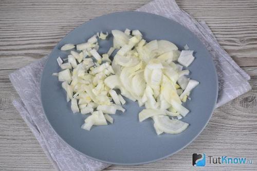 Пельмени жареные с луком и томатной пастой. Как пожарить пельмени на сковороде — быстрые и вкусные рецепты 22 Пельмени жареные с луком и томатной пастой. Как пожарить пельмени на сковороде — быстрые и вкусные рецепты 22