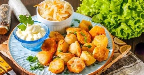 Пельмени жареные с луком и томатной пастой. Как пожарить пельмени на сковороде — быстрые и вкусные рецепты