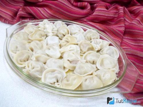 Пельмени под сырным соусом. Запеченные пельмени в яично-сливочном соусе 06