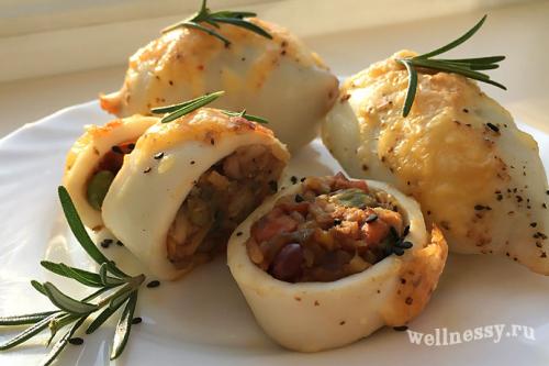 Кальмары фаршированные рисом и грибами в сливочном соусе. Кальмары фаршированные рисом, грибами и овощами