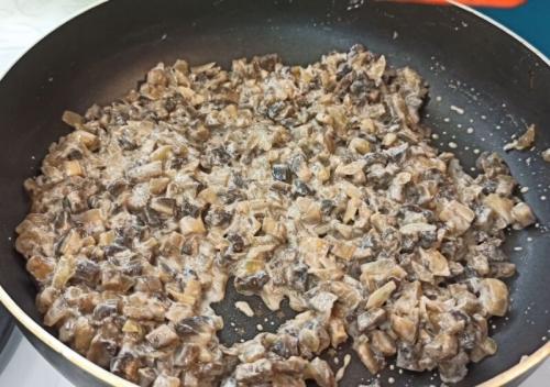 Фаршированные кальмары с грибами и рисом: вкусный рецепт с сыром