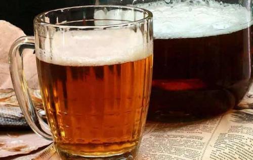 Как самому сварить домашнее вкусное пиво без специнструмента — рецепт для новичков