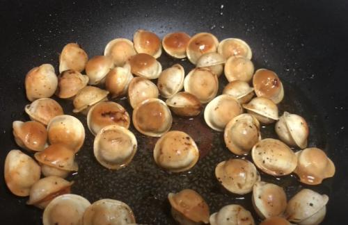 Жареные пельмени рецепт. Жареные пельмени на сковороде — пошаговый рецепт