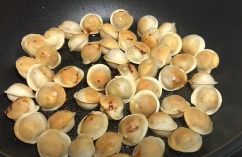 Жареные пельмени рецепт. Жареные пельмени на сковороде — пошаговый рецепт