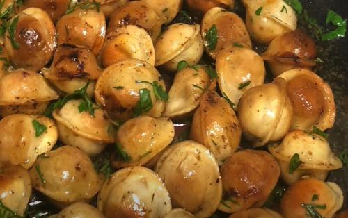 Жареные пельмени рецепт. Жареные пельмени на сковороде — пошаговый рецепт