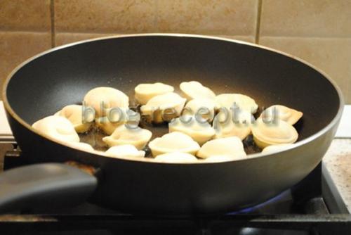 Как пожарить пельмени по простым и понятным.. Жареные пельмени на сковороде рецепт с фото