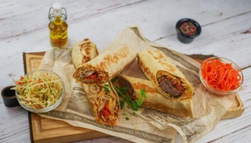 Домашний кебаб в лаваше. Шаурма с люля кебаб