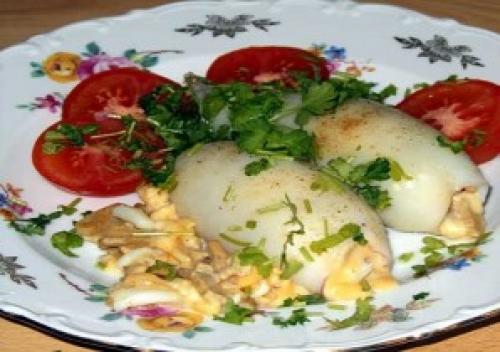 Какие ингредиенты нужны для приготовления калмаров сыром в духовке