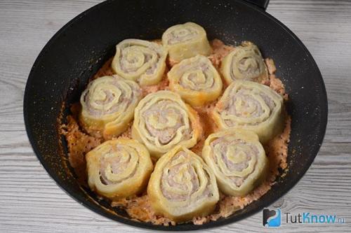 Пельмени в томатно-сметанном соусе. Ленивые пельмени в томатно-сметанной подливке на сковороде 13 Пельмени в томатно-сметанном соусе. Ленивые пельмени в томатно-сметанной подливке на сковороде 13