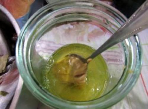 Пельмени в чесночном соусе. Соусы к пельменям, простые рецепты в домашних условиях