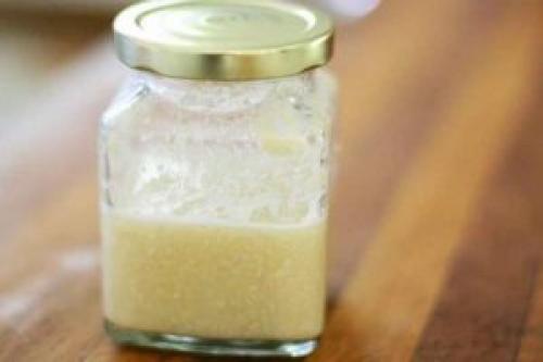 Пельмени в чесночном соусе. Соусы к пельменям, простые рецепты в домашних условиях