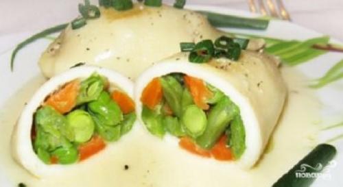 Можно ли использовать овощи в качестве начинки для кальмаров в духовке. Кальмары, фаршированные овощами