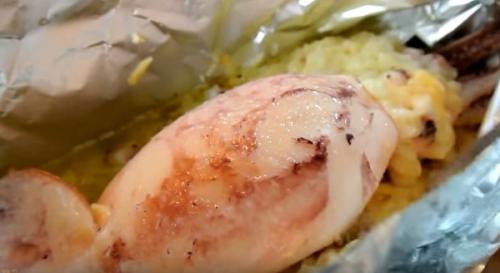 Как правильно готовить фаршированные кальмары в духовке с сыром. Кальмары фаршированные с сыром запеченные в духовке