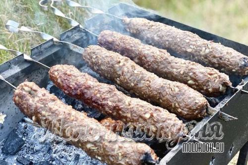 Как заворачивать кебаб. Как правильно готовить настоящий люля-кебаб на мангале