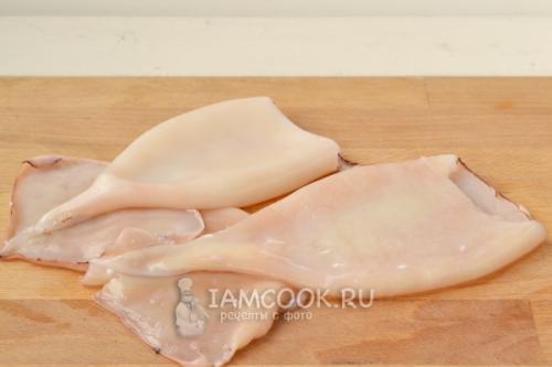 Морской вкус на столе: 15 лучших рецептов фаршированных кальмаров 14 Морской вкус на столе: 15 лучших рецептов фаршированных кальмаров 14