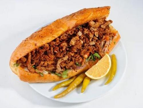 Чем отличается кебаб от шаурмы. Традиционный донер: как отличить от шаурмы 10 Чем отличается кебаб от шаурмы. Традиционный донер: как отличить от шаурмы 10