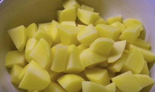 Тушеная говядина с картошкой и овощами в мультиварке. Рецепт тушеной картошки с мясом в мультиварке Поларис