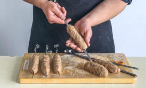 Как приготовить люля-кебаб из говядины на мангале. Люля кебаб на мангале из говядины