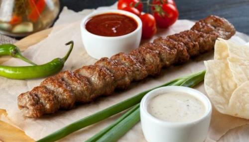 Как приготовить люля-кебаб из говядины на мангале. Люля кебаб на мангале из говядины