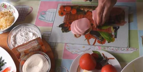 Пицца из кабачков с колбасой. Пицца из кабачков в духовке с сыром и помидорами — быстрые и вкусные рецепты кабачковой пиццы