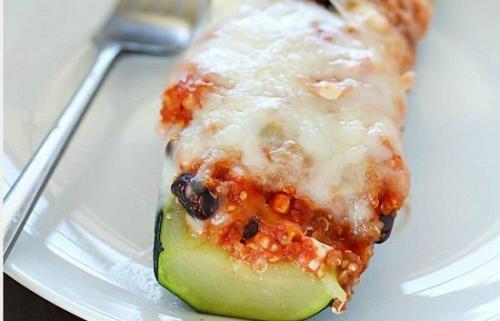 Фаршированные кабачки в мультиварке на пару. Фаршированные фаршем и другими начинками кабачки в мультиварке: рецепты с фото