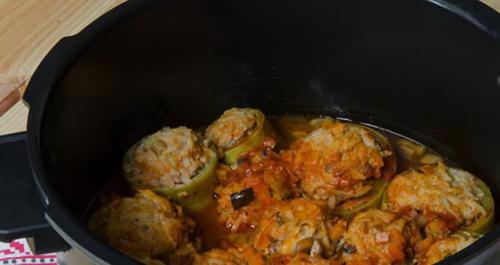 Лодочки из кабачков в мультиварке. Фаршированные кабачки с фаршем и овощами в мультиварке