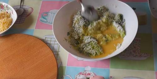 Пицца из кабачков с колбасой. Пицца из кабачков в духовке с сыром и помидорами — быстрые и вкусные рецепты кабачковой пиццы