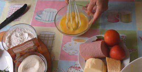 Пицца из кабачков с колбасой. Пицца из кабачков в духовке с сыром и помидорами — быстрые и вкусные рецепты кабачковой пиццы
