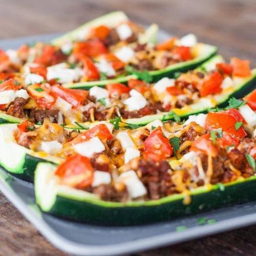 Фаршированные кабачки в мультиварке на пару. Фаршированные фаршем и другими начинками кабачки в мультиварке: рецепты с фото