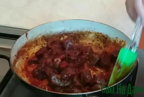 Гуляш из говядины в мультиварке без томатной пасты. Гуляш из говядины с подливкой без томатной пасты и помидоров — пошаговый рецепт