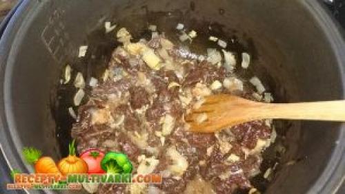 Говядина в мультиварке Редмонд