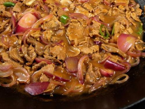 20 рецептов мягкой и сочной тушеной говядины. Нежная и сочная говядина тушеная с луком