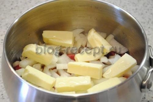 Говядина тушеная с луком и сливочным маслом. Мягчайшая говядина, тушеная в луковом соусе со сливочным маслом (видео-рецепт)