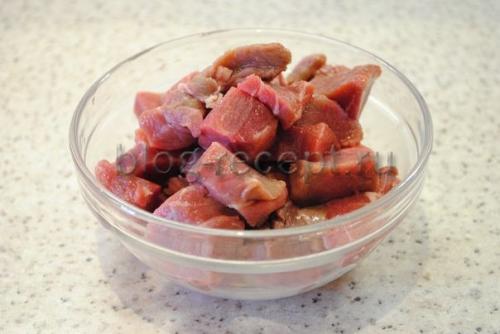 Говядина тушеная с луком и сливочным маслом. Мягчайшая говядина, тушеная в луковом соусе со сливочным маслом (видео-рецепт)