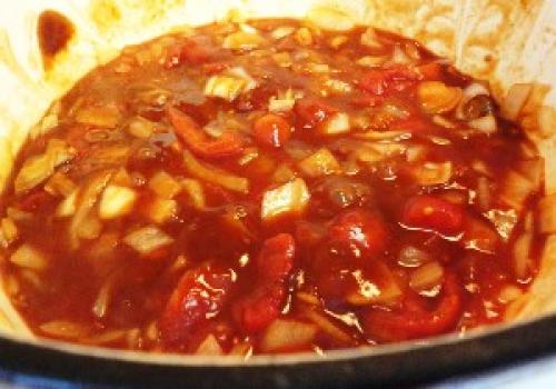 Говядина с перцем болгарским и помидорами в мультиварке. Ингредиенты: 04