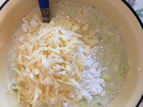 Запеканка в мультиварке из кабачков и сыра. Запеканка из кабачков с сыром в мультиварке 10