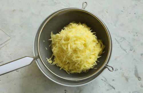 Как приготовить драники с салом и сметаной. Простой и очень вкусный рецепт драников в духовке