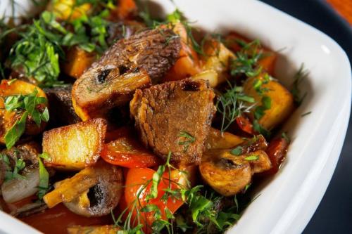 Нежная говядина в мультиварке рецепт. Как приготовить говядину в мультиварке — полезные советы и секреты 02