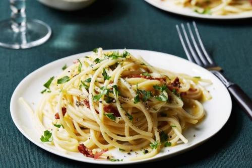 Вкусная паста карбонара. 15 рецептов пасты карбонара, которые стоит приготовить